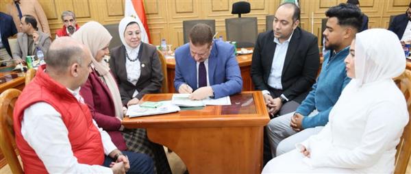 محافظ المنوفية يشهد عقد قران 3 من أبناء دور الرعاية ويوفر لهم دعماً شاملاً