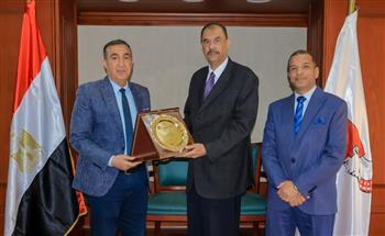   محافظ سوهاج يستقبل رئيس الهيئة العامة للخدمات البيطرية
