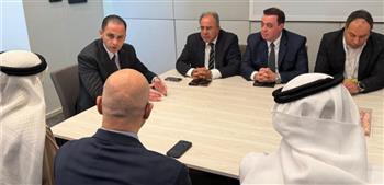   نائب وزير الصحة يبحث تعزيز الاستثمار الطبي بالإمارات 