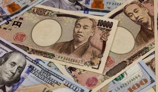العملات الآسيوية ترتفع مع تراجع الدولار قبيل بيانات الوظائف الأمريكية
