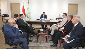   وزير الزراعة يبحث مع "باير" العالمية التعاون لحماية المحاصيل