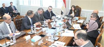 في أول اجتماع.. وزيرة الإسكان تتابع موقف تنفيذ "حياة كريمة"
