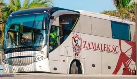 حافلة الزمالك تصل ستاد هيئة قناة السويس لمواجهة سموحة