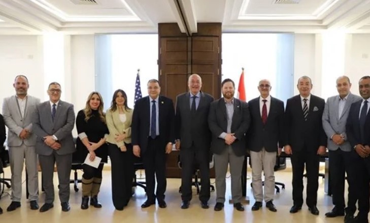 "غرفة الإسكندرية" تبحث مع المستشار الزراعي بالسفارة الأمريكية سبل التعاون المشترك