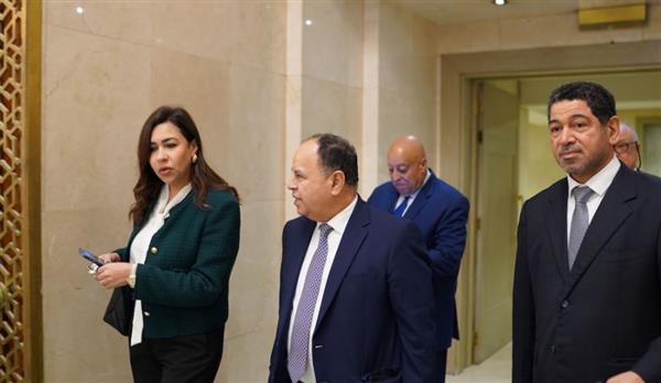 عرض التجربة المصرية للتأمين الصحي الشامل في المؤتمر العربي الدولي في دبي