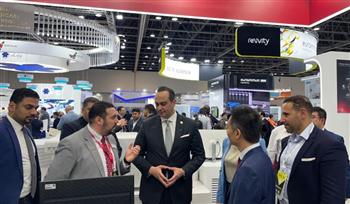   رئيس هيئة الرعاية الصحية يتفقد الجناح المصري بمعرض WHX لدعم الشركات المصرية