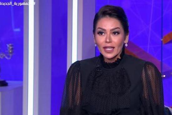 هل تعتزل لقاء الخميسي الفن وترتدي الحجاب؟.. الفنانة تجيب