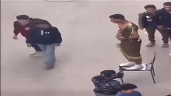   كواليس إجبار شاب على ارتداء ملابس نسائية في بنها