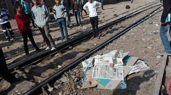 طالب يلقى مصرعه تحت عجلات القطار أثناء عبوره شريط السكة الحديد بالمنوفية