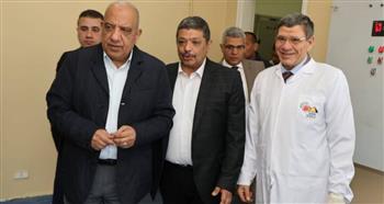  وزير الكهرباء يتابع مشروعات الطاقة النووية والخلايا الشمسية