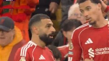   تصفيق حار لمحمد صلاح من جماهير ليفربول بعد فوز الفريق على برايتون 3-0