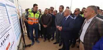 وزير النقل يتفقد مواقع العمل بمشروع تطوير الطريق الدولي الساحلي