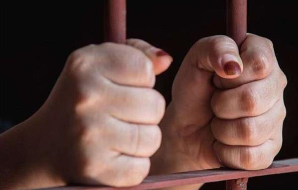 النيابة العامة تأمر بحبس المتهمة بواقعة رضيع القمامة