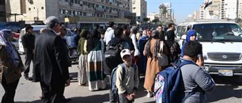 محافظ الغربية يتواجد بين المواطنين لضبط حركة المواصلات بشوارع طنطا