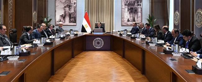 رئيس الوزراء يستعرض التقديرات الأولية لمشروع موازنة العام المالي 2026-2027