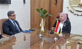   «تطوير التعليم بالوزراء» ونقابة البيطريين يبحثان المسارات الأكاديمية لجامعة الغذاء
