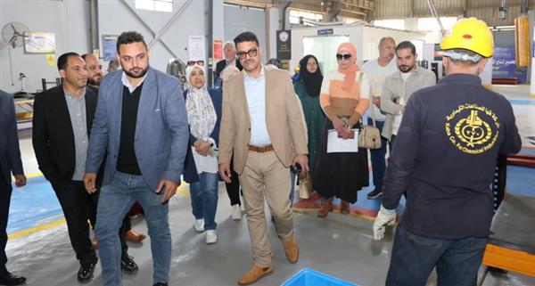 "فودة" يتفقد مصنع الطلمبات الغاطسة بـ قها لتعزيز الصناعة الوطنية