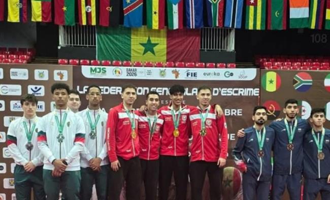 وزير الرياضة يهنئ أبطال شباب سلاح السيف بعد ذهبية كأس العالم بداكار