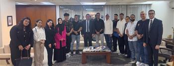 السفير المصري لدى الفلبين يستقبل وفداً من الطلاب الدارسين في الجامعات الفلبينية