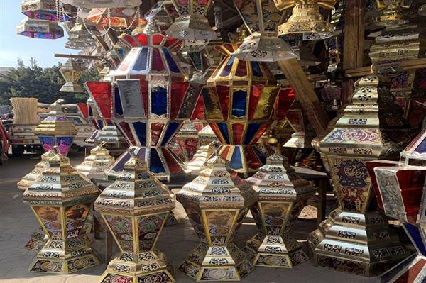 حكم تعليق الزينة والفوانيس في شهر رمضان