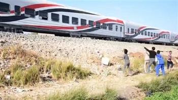 وزارة النقل تناشد المواطنين مواجهة ظاهرة رشق القطارات بالحجارة