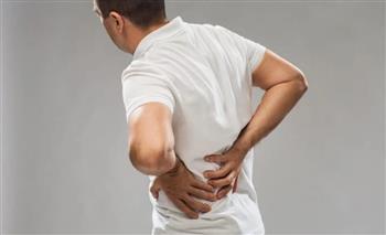 متى يتحول ألم الظهر إلى مغص كلوي خطير؟