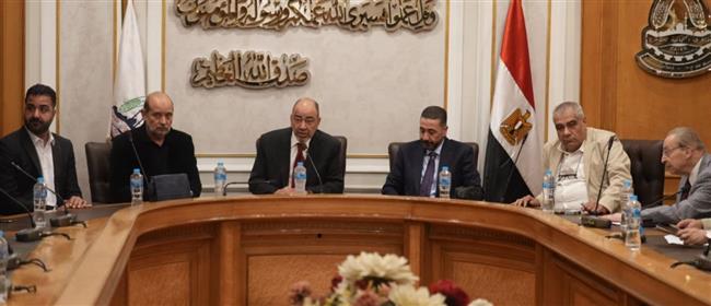 رئيس غرفة المستلزمات الطبية: مليار جنيه لموردي المستلزمات الطبية