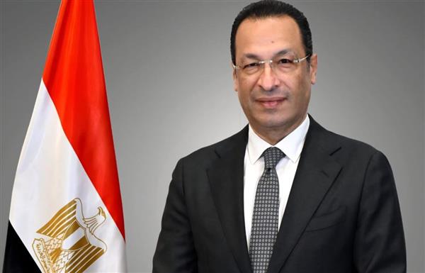 وزير الاتصالات يغادر إلى الهند للمشاركة في قمة تأثير الذكاء الاصطناعي 2026