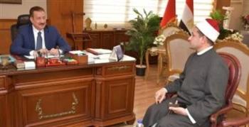   محافظ بورسعيد يستقبل مدير الأوقاف لبحث استعدادات المحافظة لاستقبال شهر رمضان