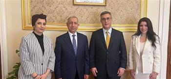 سفير الجزائر يبحث مع رئيس الأكاديمية العربية سبل تعزيز التعاون في النقل البحري والذكاء الاصطناعي