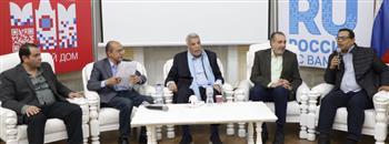 درع حتحور والماتريوشكا الروسية في يوبيل إبراهيم عبد المجيد