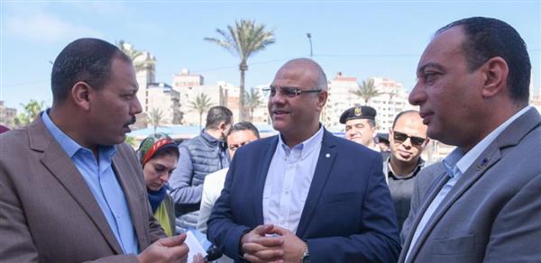 في لفتة إنسانية..محافظ الإسكندرية يوجّه بتوفير فرصة عمل لشاب من ذوي الهمم