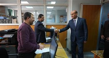   محافظ أسيوط: تبسيط الإجراءات أولوية ودفع عجلة التنمية وجذب المشروعات الجادة