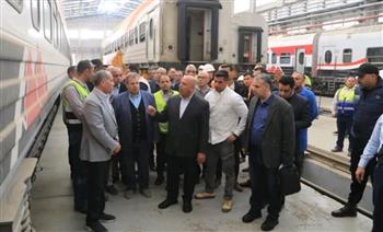   وزير النقل يتفقد ورش صيانة السكك الحديدية لمتابعة الأسطول اليومي