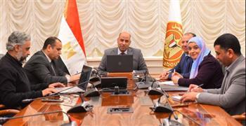 وزير العمل يعقد اجتماعًا مع الملحقين العماليّين بالخارج