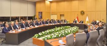   وزيرا الاستثمار والتجارة الخارجية والصناعة يعقدان اجتماعاً موسعاً مع كافة المجالس التصديرية