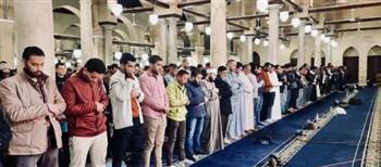 هل الأفضل أداء صلاة التراويح في المسجد أم المنزل؟ الأزهر يجيب