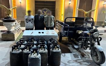   كشف ملابسات العثور على طفل متوفى وآخر مصاب داخل أرض زراعية وضبط الجناة بأسيوط