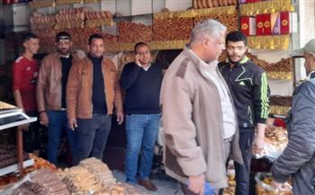 إعدام لحوم فاسدة ومحاضر للمحال غير المرخصة في حملة رقابية مكبرة بقنا