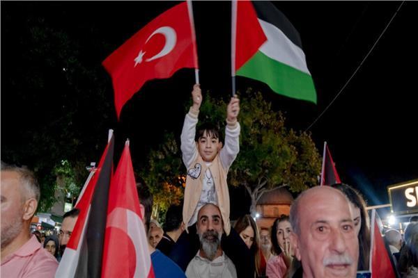 تركيا.. اعتقال إسرائيلية بتهمة إهانة فلسطين وأردوغان
