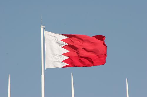 الداخلية البحرينية تعلن استهداف عدد من المباني السكنية بالعاصمة المنامة