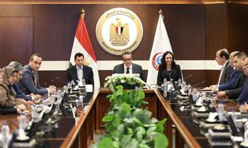 وزير الصحة يترأس اجتماع اللجنة التنسيقية لإستقبال جرحى ومصابين غزة