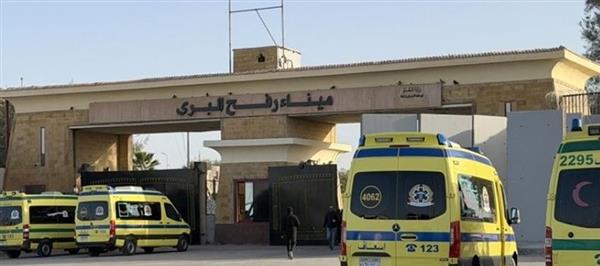 وصول الفلسطينيين العائدين من مصر إلى الجانب الفلسطيني من معبر رفح
