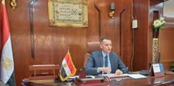   محافظ أسوان الجديد يأمر برفع لافتات التهانى من الشوارع