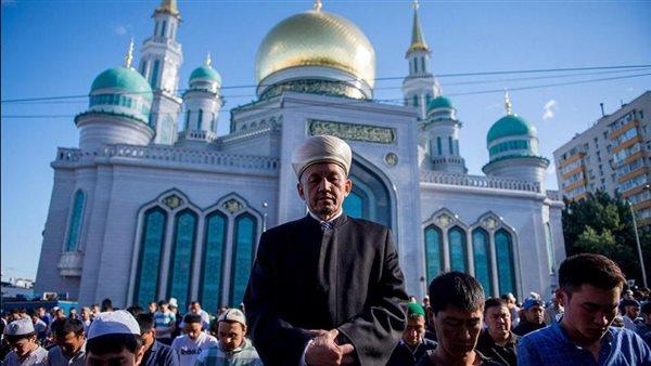 «رمضان في روسيا».. 26 مليون مسلم يحتفلون بصلاة التراويح والإفطار الجماعي