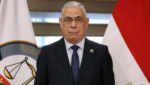إيفاد تسعين عضو من أعضاء النيابة العامة المتميزين إلى أمريكا وعدد من الدول العربية والأوروبية