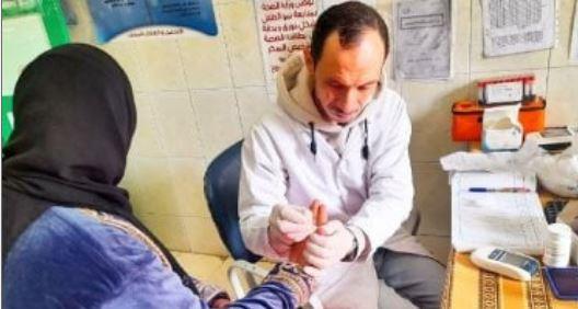 الفحص الطبي لـ 1569 مريض بقافلة مجانية في بردين بالشرقية