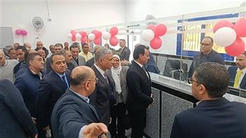   بتكلفة 2.6 مليون جنيه.. رئيس البحيرة لتوزيع الكهرباء يفتتح مركز خدمة العملاء بحوش عيسى