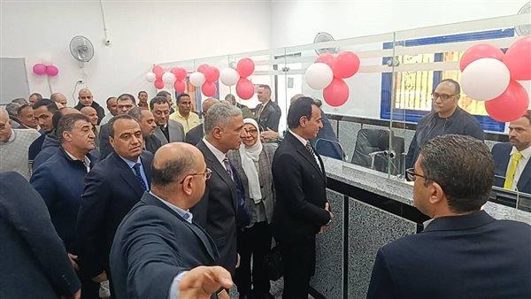 بتكلفة 2.6 مليون جنيه.. رئيس البحيرة لتوزيع الكهرباء يفتتح مركز خدمة العملاء بحوش عيسى