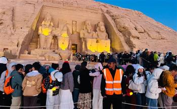   الشمس تتعامد على وجه تمثال الملك رمسيس الثاني في أبوسمبل